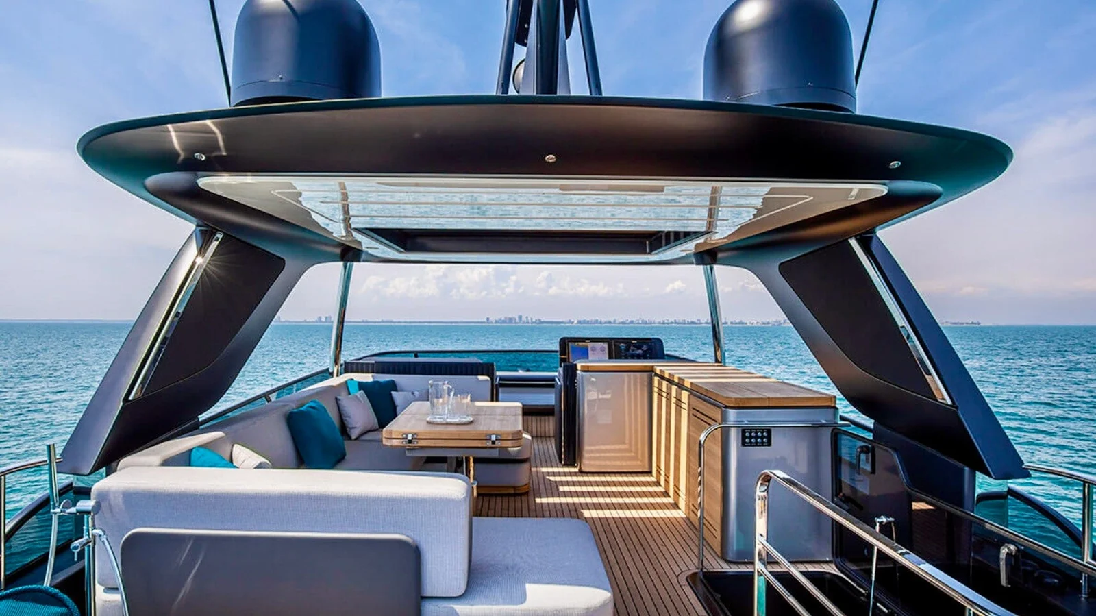 Cranchi 67 Settantotto - photo 11 yacht charter Cannes