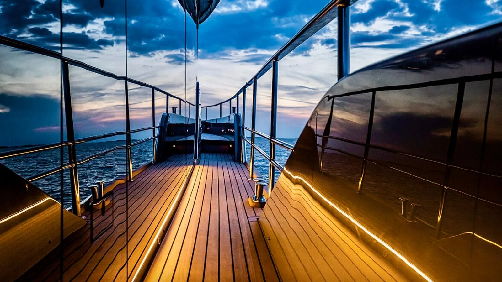 Cranchi 67 Settantotto - photo 12 yacht charter Cannes