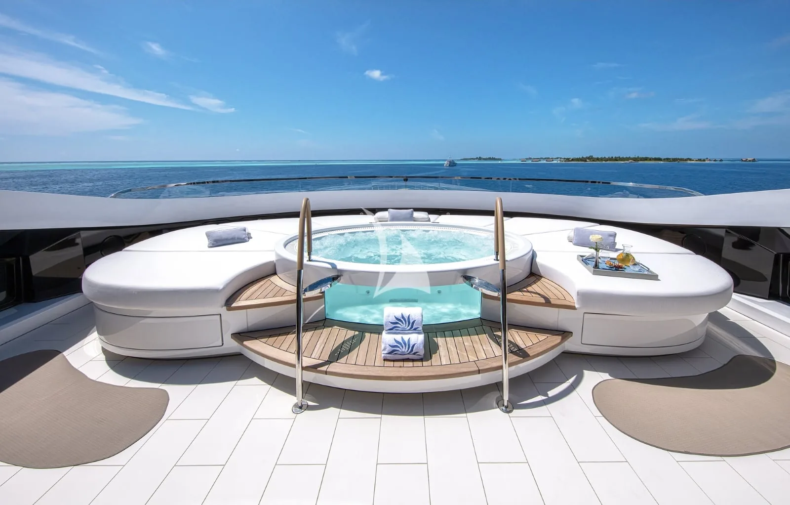 DAR - photo 8 yacht charter Cannes