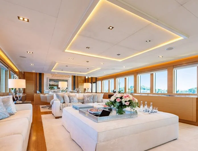 DB9 - photo 3, DB9 yacht charter