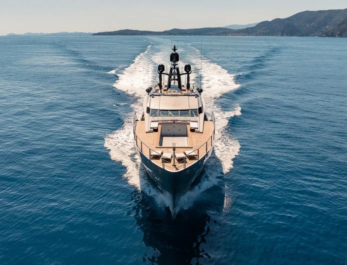 DB9 - photo 18, DB9 yacht charter