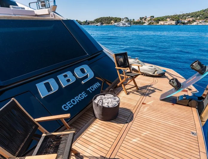 DB9 - photo 20, DB9 yacht charter