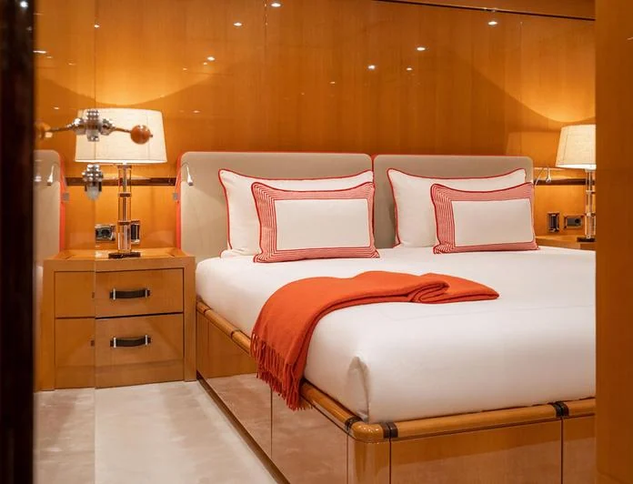 DEEP BLUE - photo 6, DEEP BLUE yacht charter