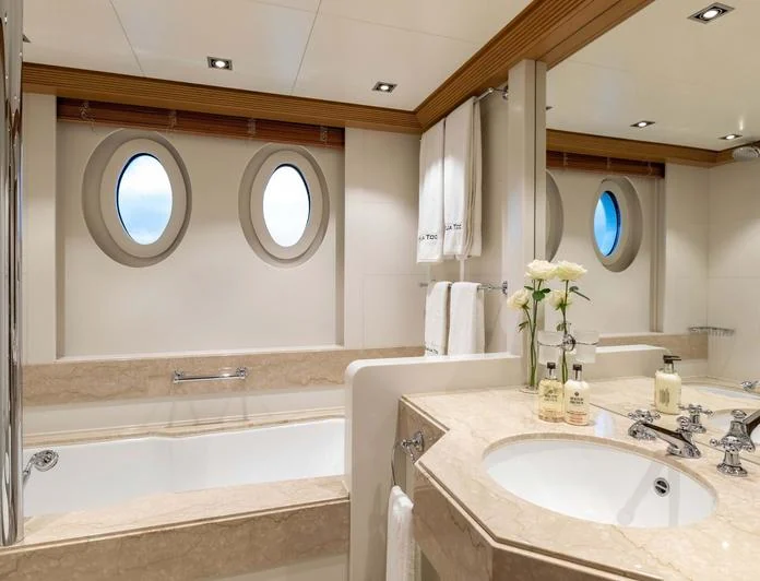 DEJA TOO - photo 6, DEJA TOO yacht charter