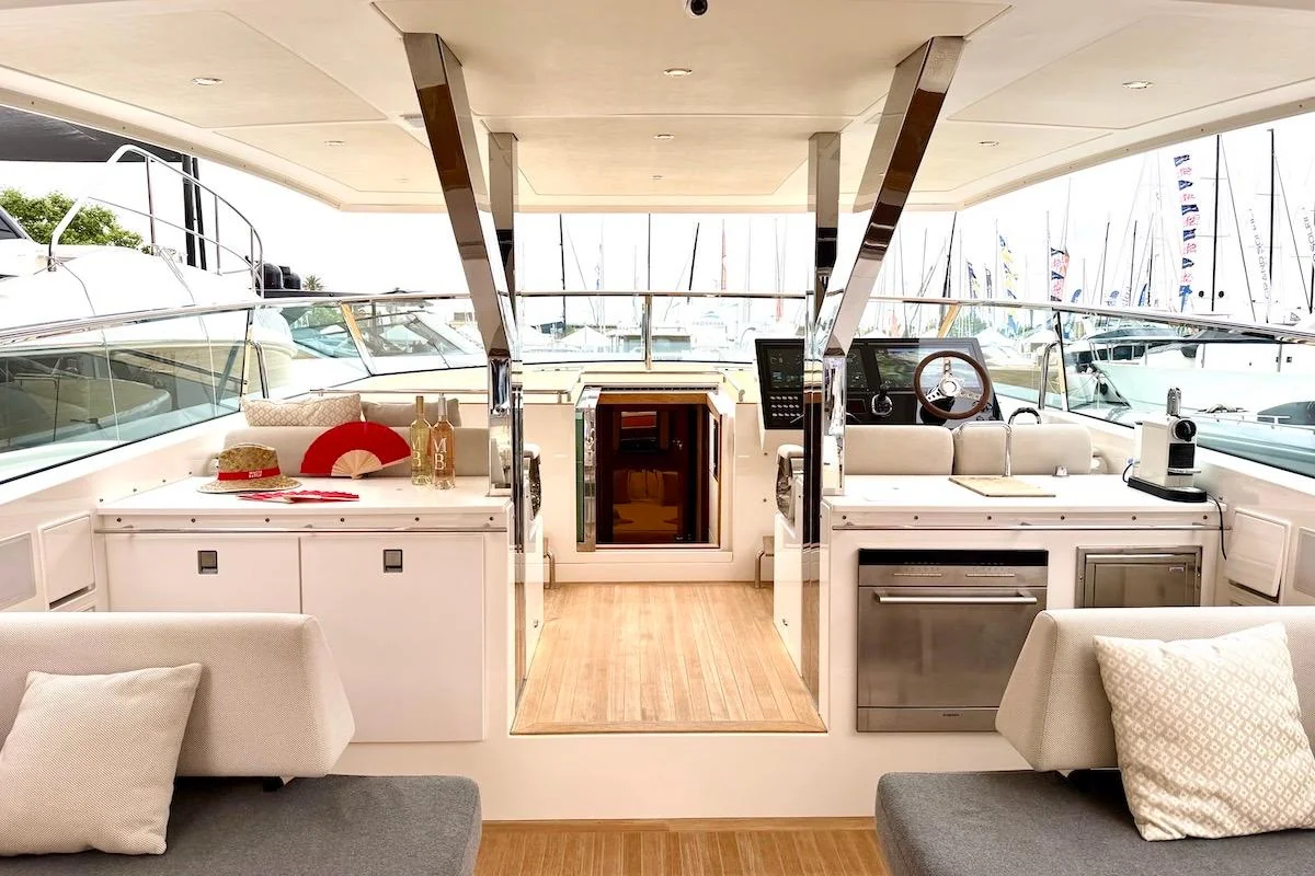 Delta 60 Open - photo 3 yacht charter Cannes