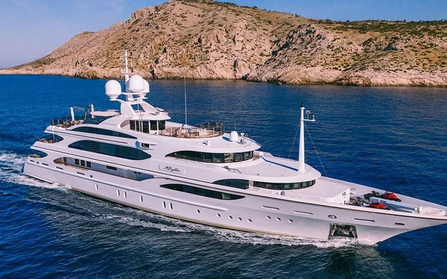DILARA - superyacht for week charter