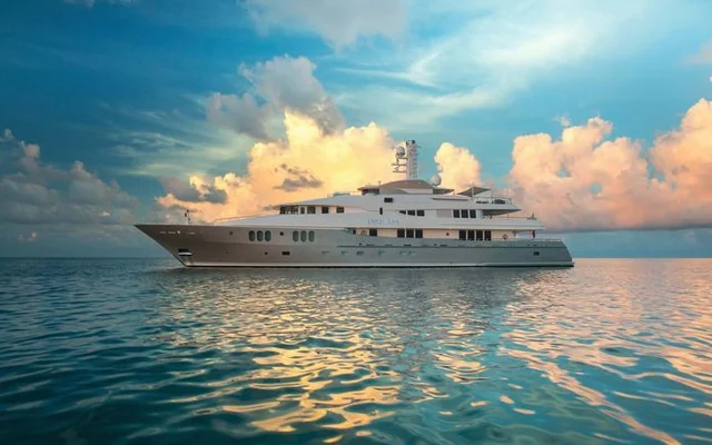 DREAM - superyacht for week charter