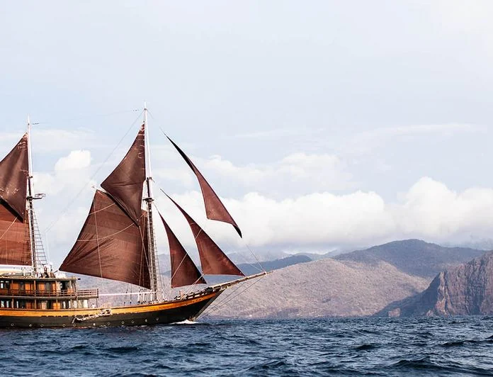 DUNIA BARU - photo 11, DUNIA BARU yacht charter