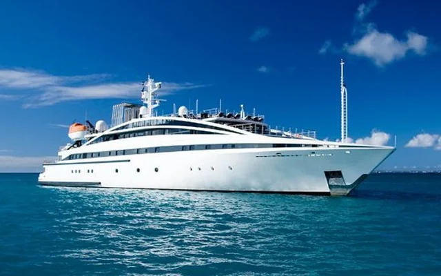 ELEGANT 007 - superyacht for week charter