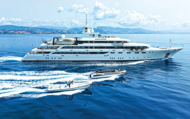 EMIR - superyacht for week charter