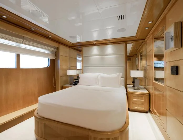 EMIR - photo 10, EMIR yacht charter
