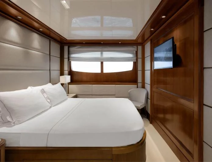 EMIR - photo 11, EMIR yacht charter