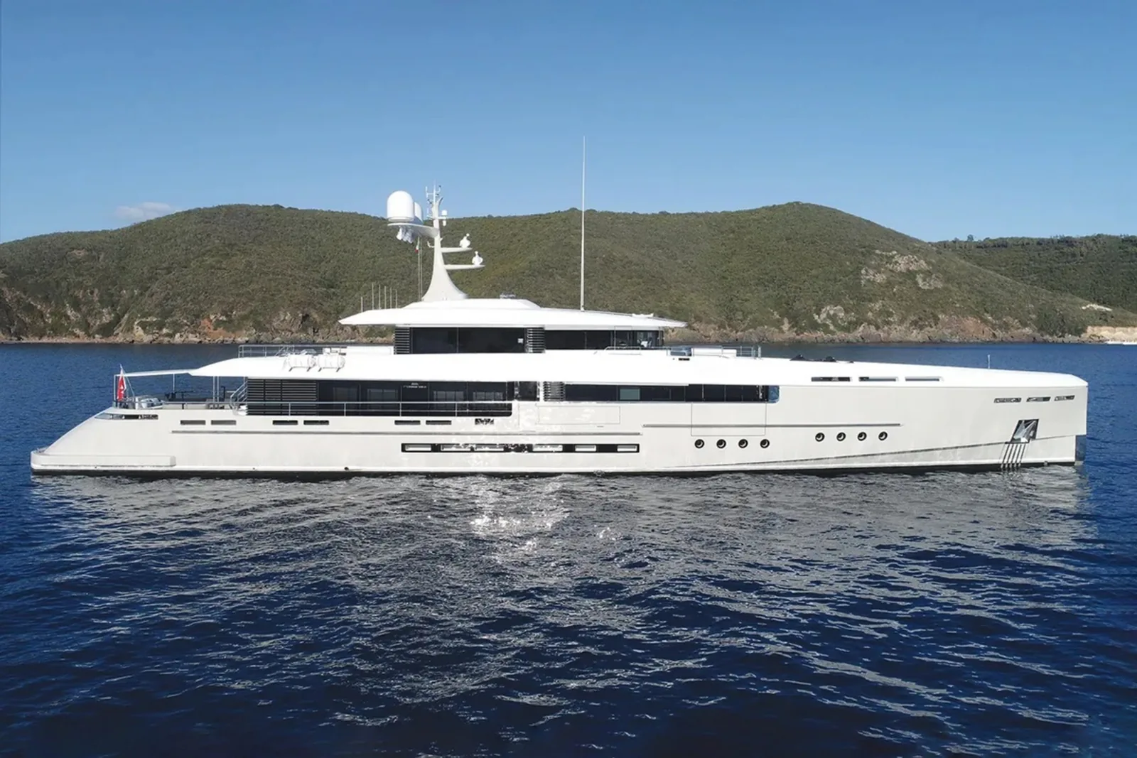 ENDEAVOUR 2 - photo 1 yacht charter Cannes