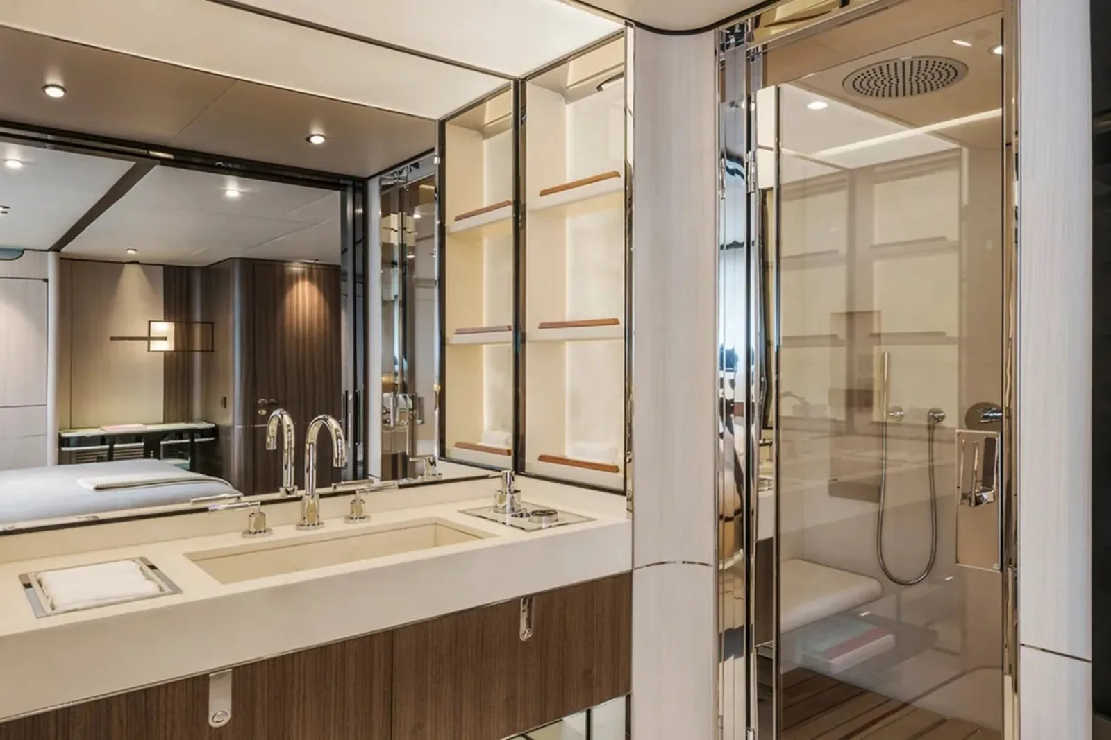 ENDEAVOUR 2 - photo 7 yacht charter Cannes