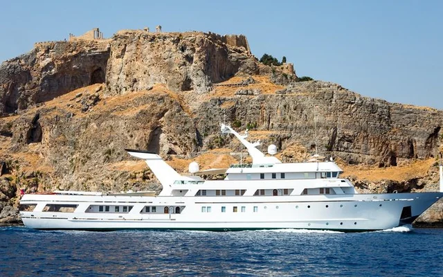 ESMERALDA - classic yacht for week charter