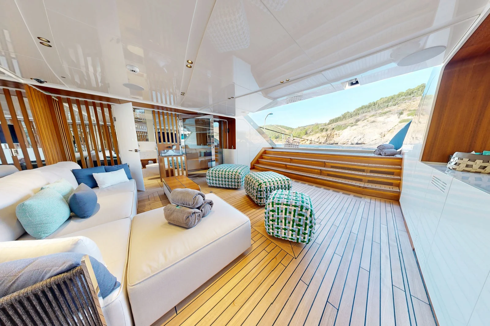 Eternal Spark - photo 6 yacht charter Cannes