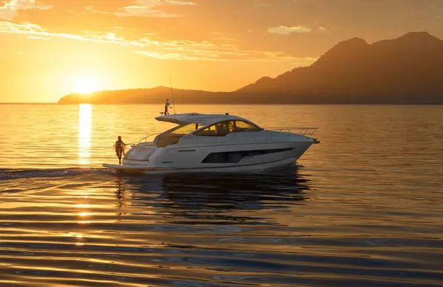 Fairline Targa 48 - yacht charter Cannes