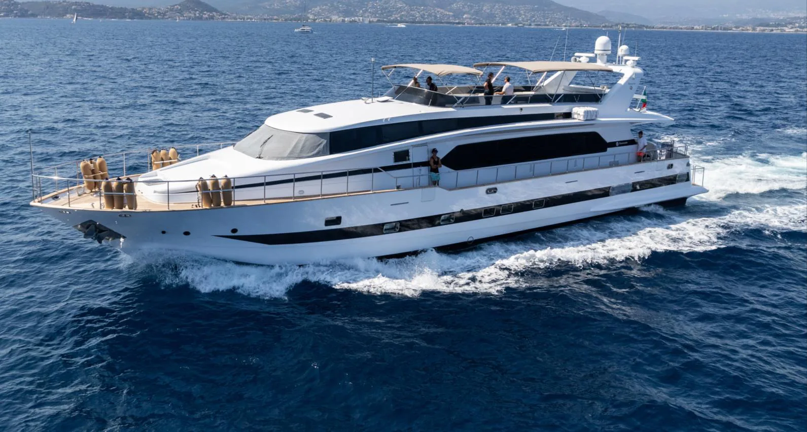 Faith - photo 4 yacht charter Cannes