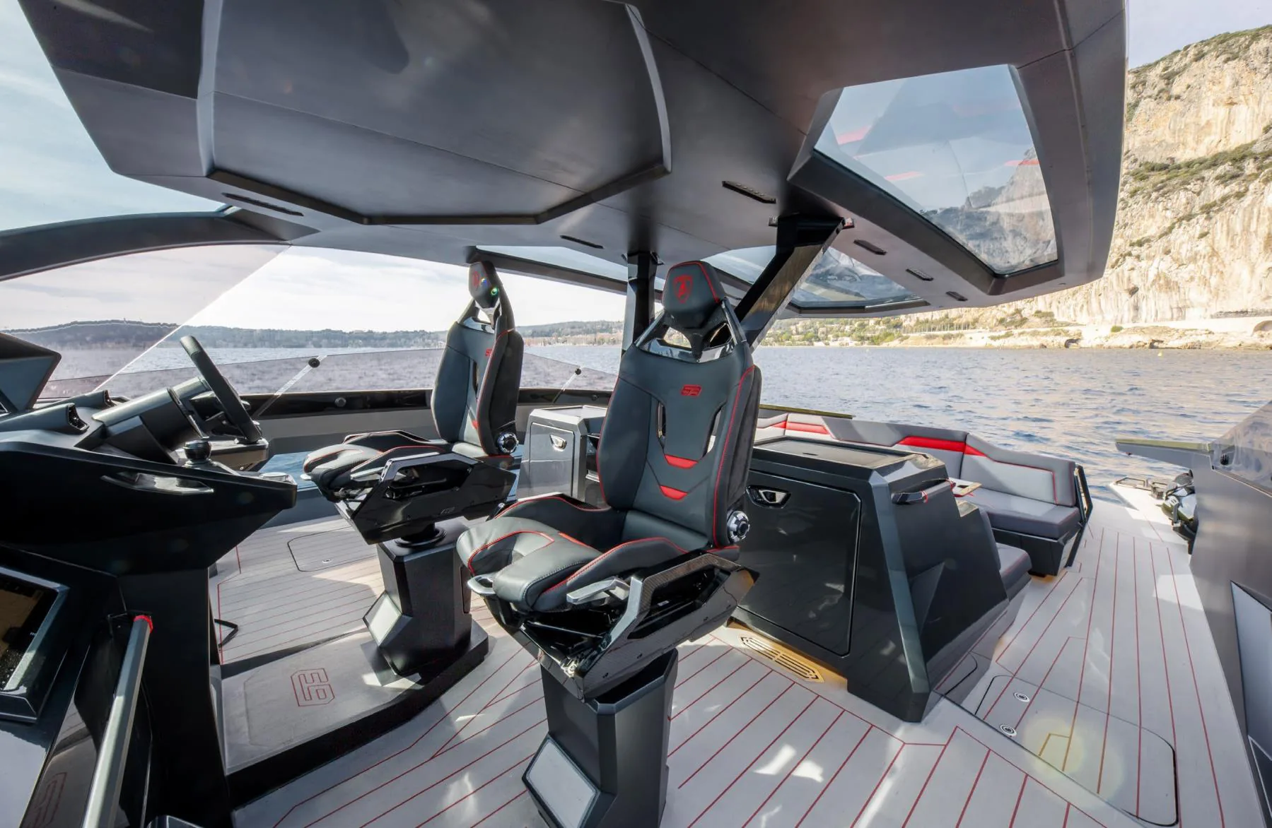 Fast One - photo 9 yacht charter Cannes