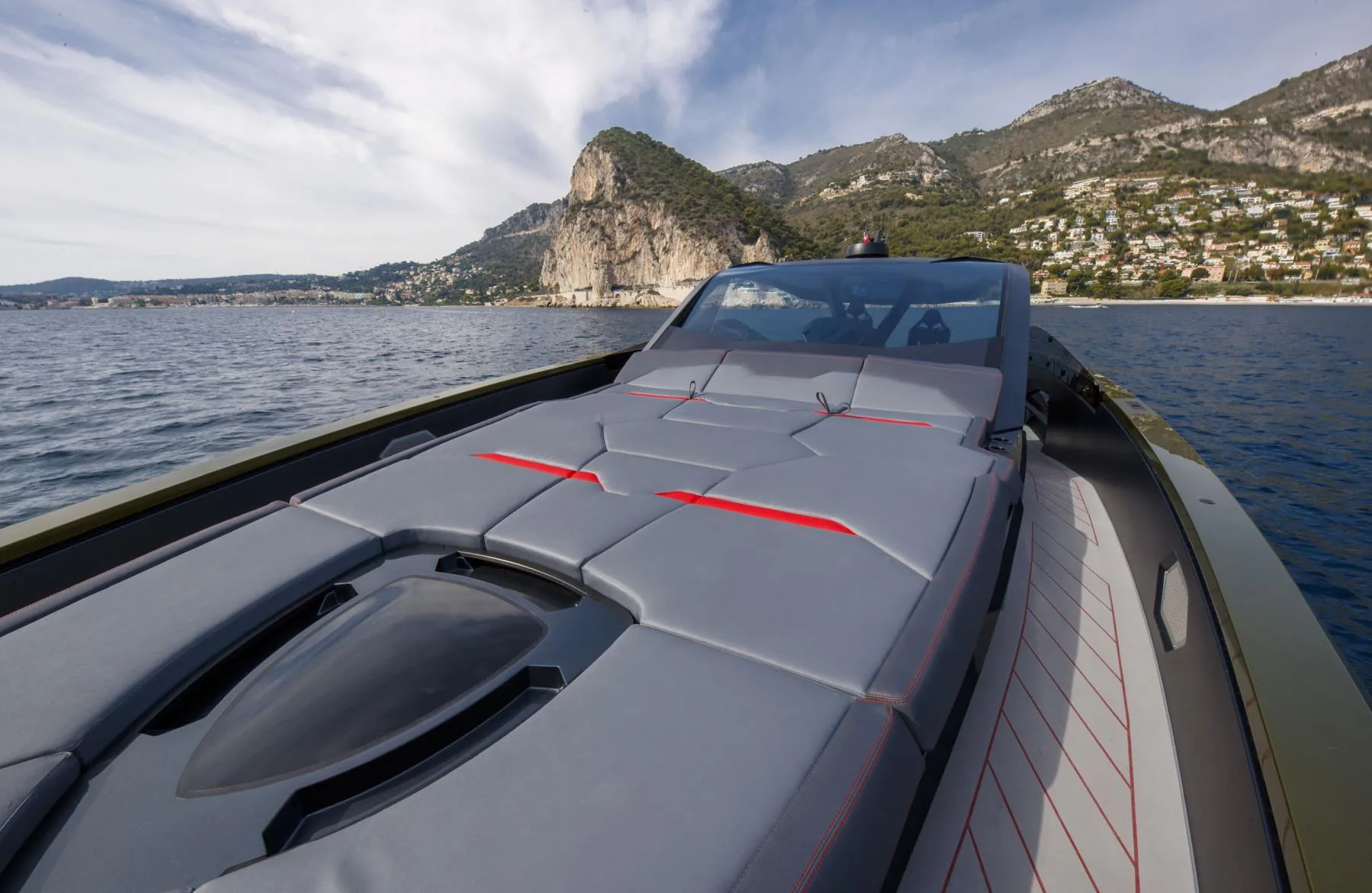 Fast One - photo 10 yacht charter Cannes