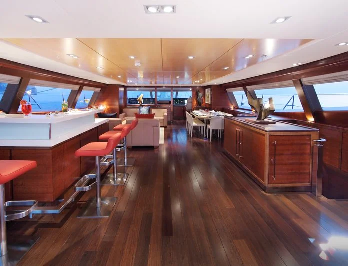 FAVOURITE CHILD - photo 3, FAVOURITE CHILD yacht charter