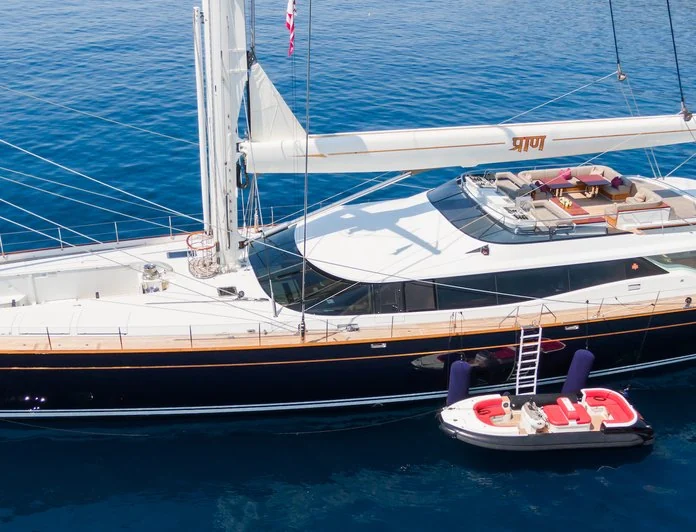 FAVOURITE CHILD - photo 9, FAVOURITE CHILD yacht charter