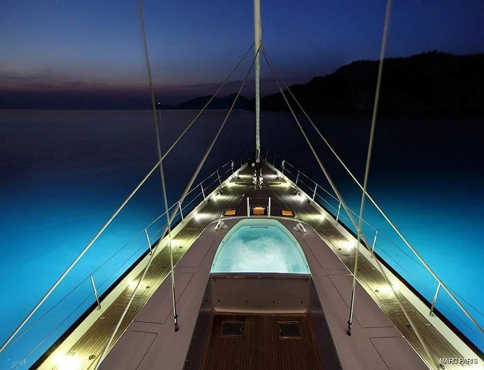 FAVOURITE CHILD - photo 11, FAVOURITE CHILD yacht charter