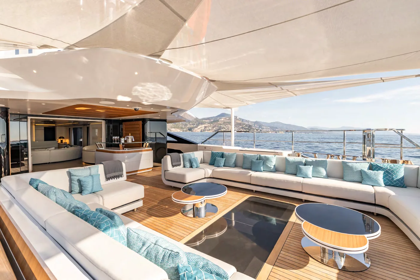Felicita - photo 6 yacht charter Cannes