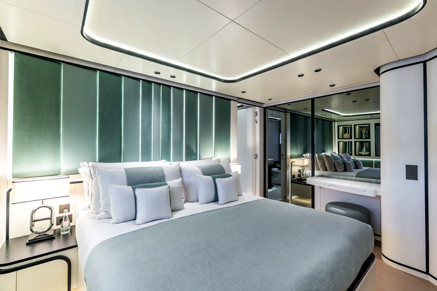 Felicita - photo 19 yacht charter Cannes