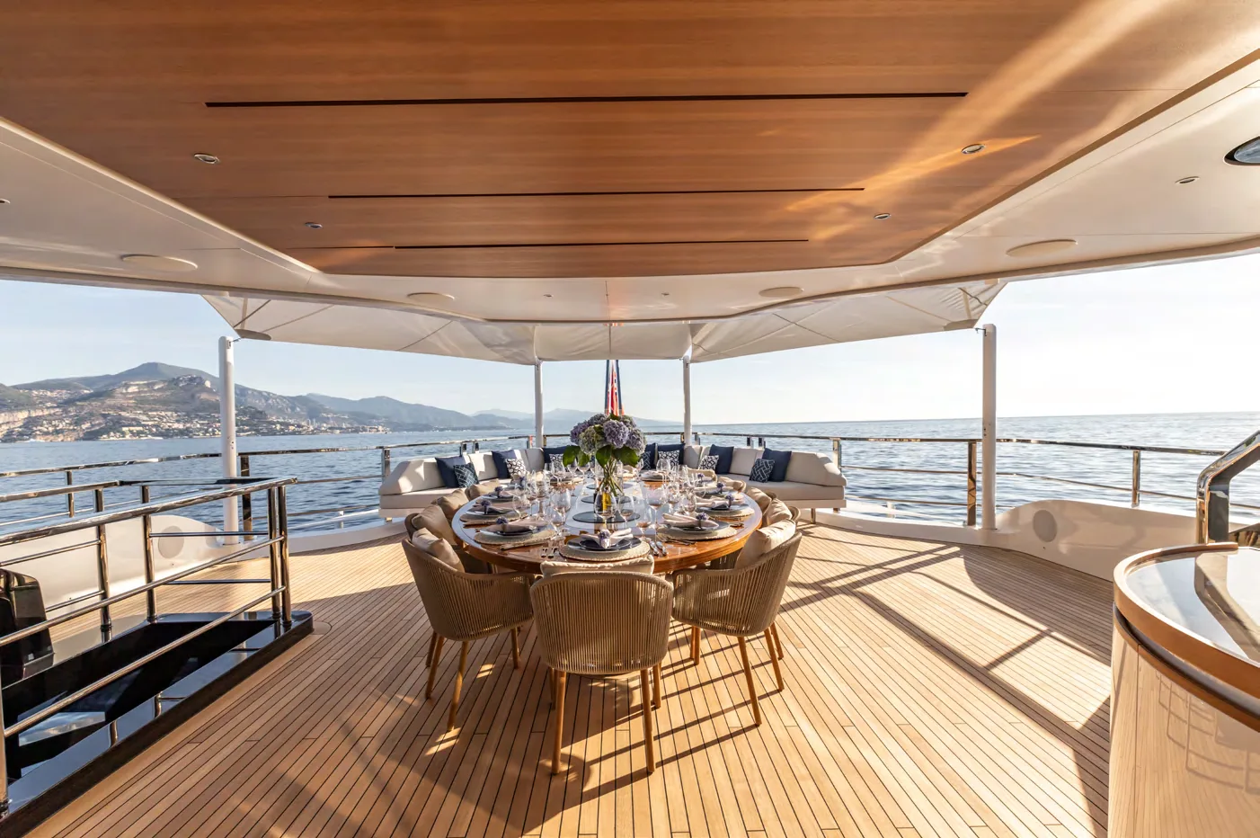 Felicita - photo 32 yacht charter Cannes