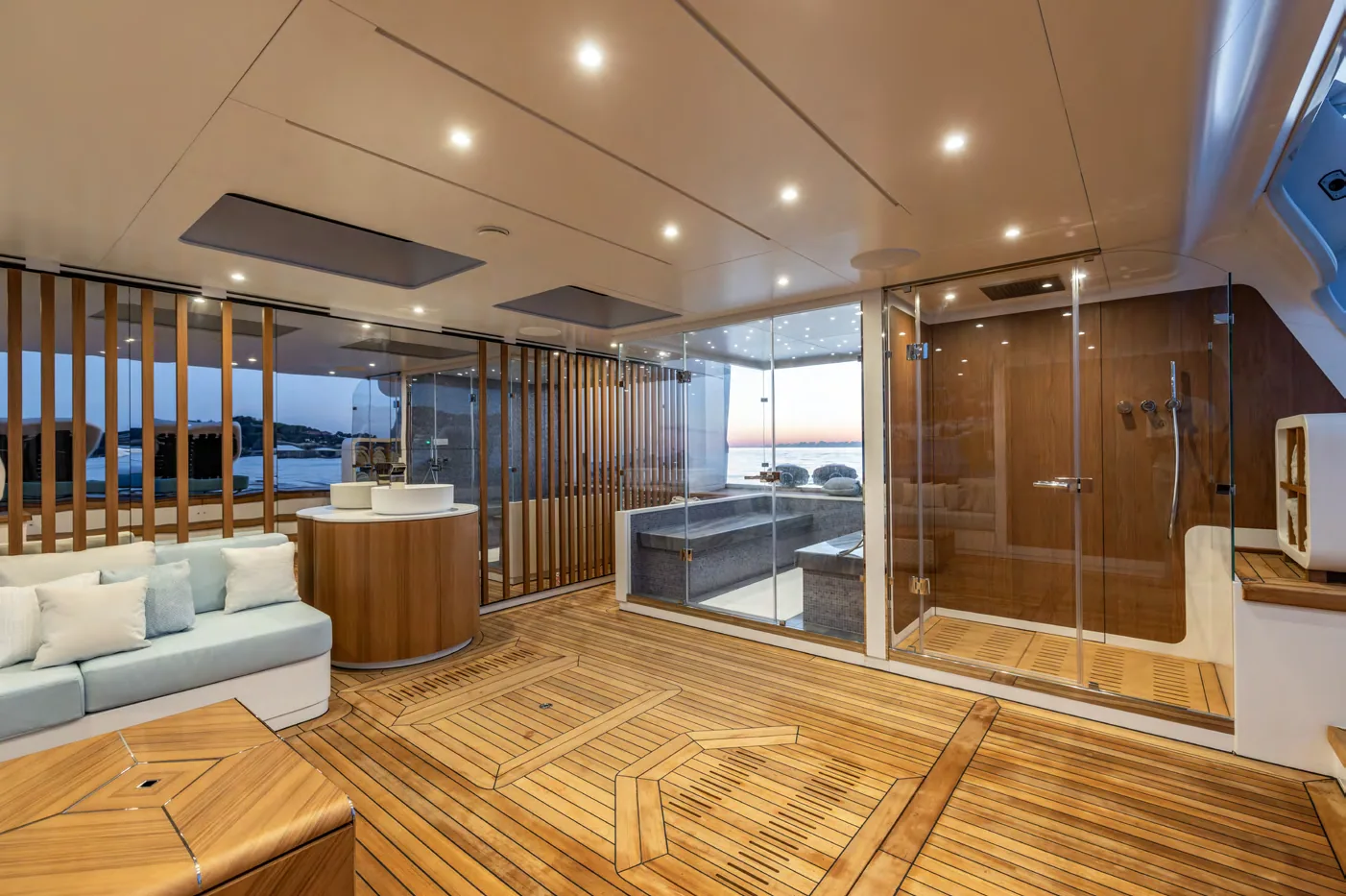 Felicita - photo 48 yacht charter Cannes