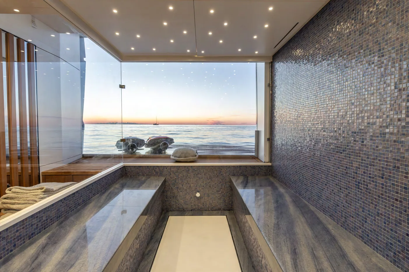 Felicita - photo 49 yacht charter Cannes