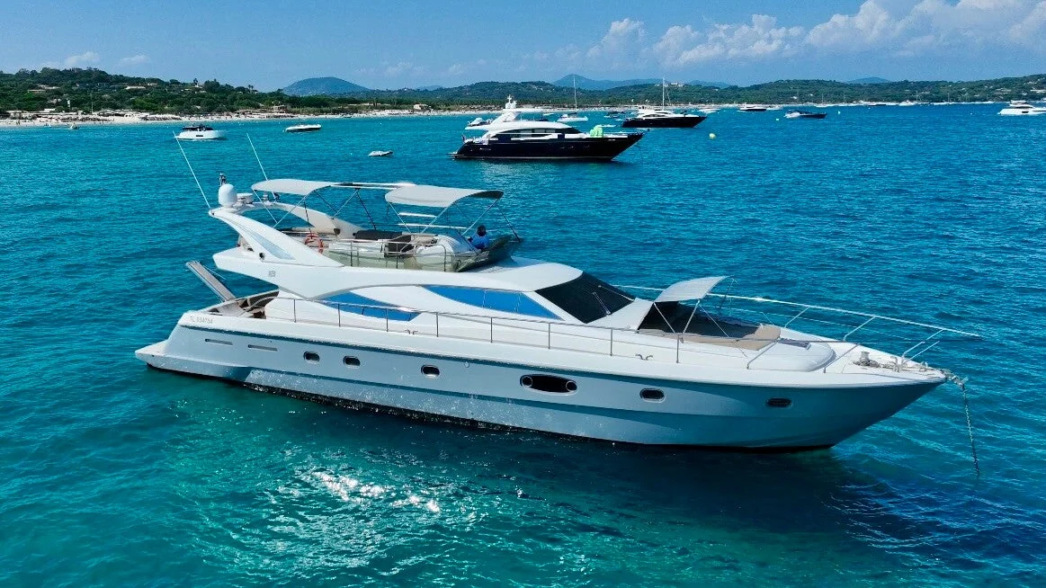 Ferretti 620 - photo 3 yacht charter Cannes