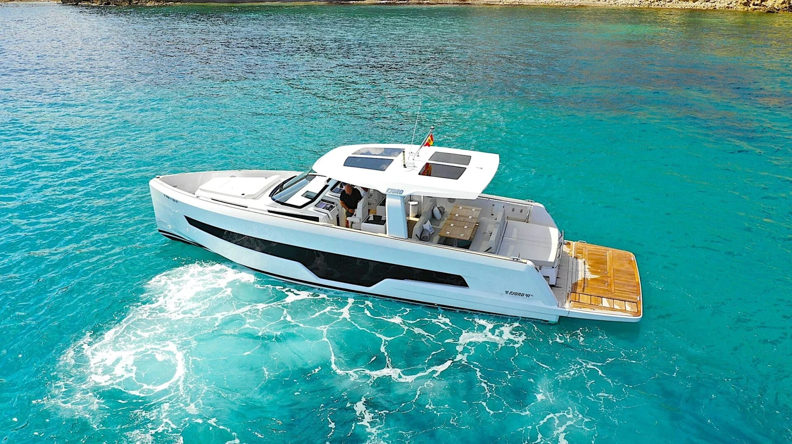 Fjord 41 XL - photo 3 yacht charter Cannes