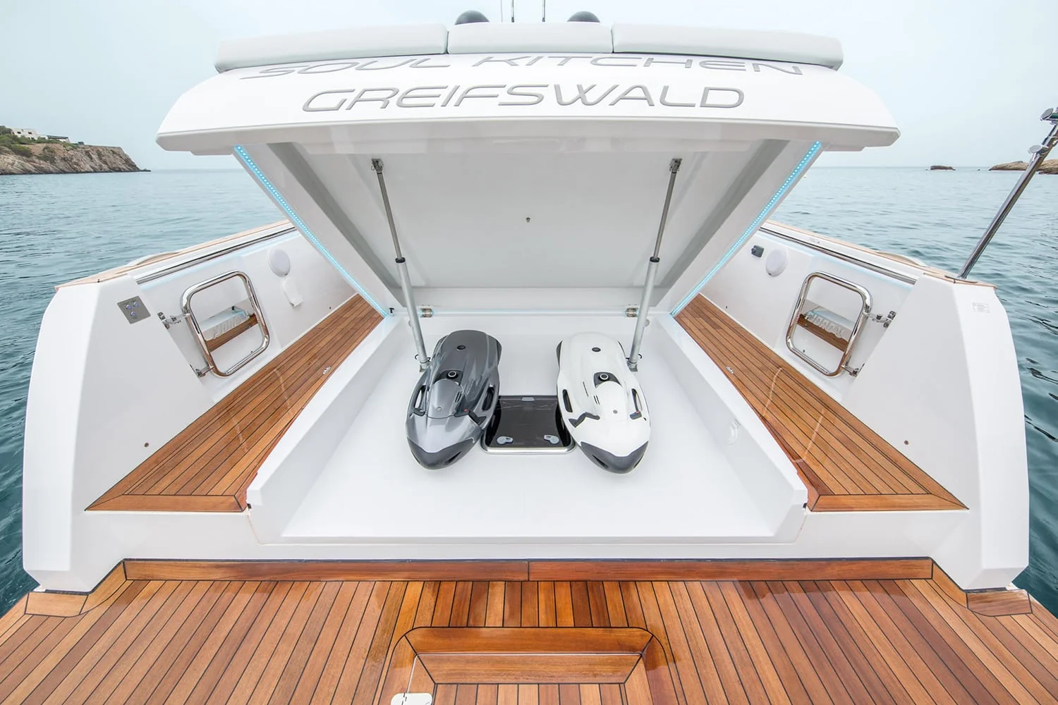 Fjord 44 Open - photo 11 yacht charter Cannes