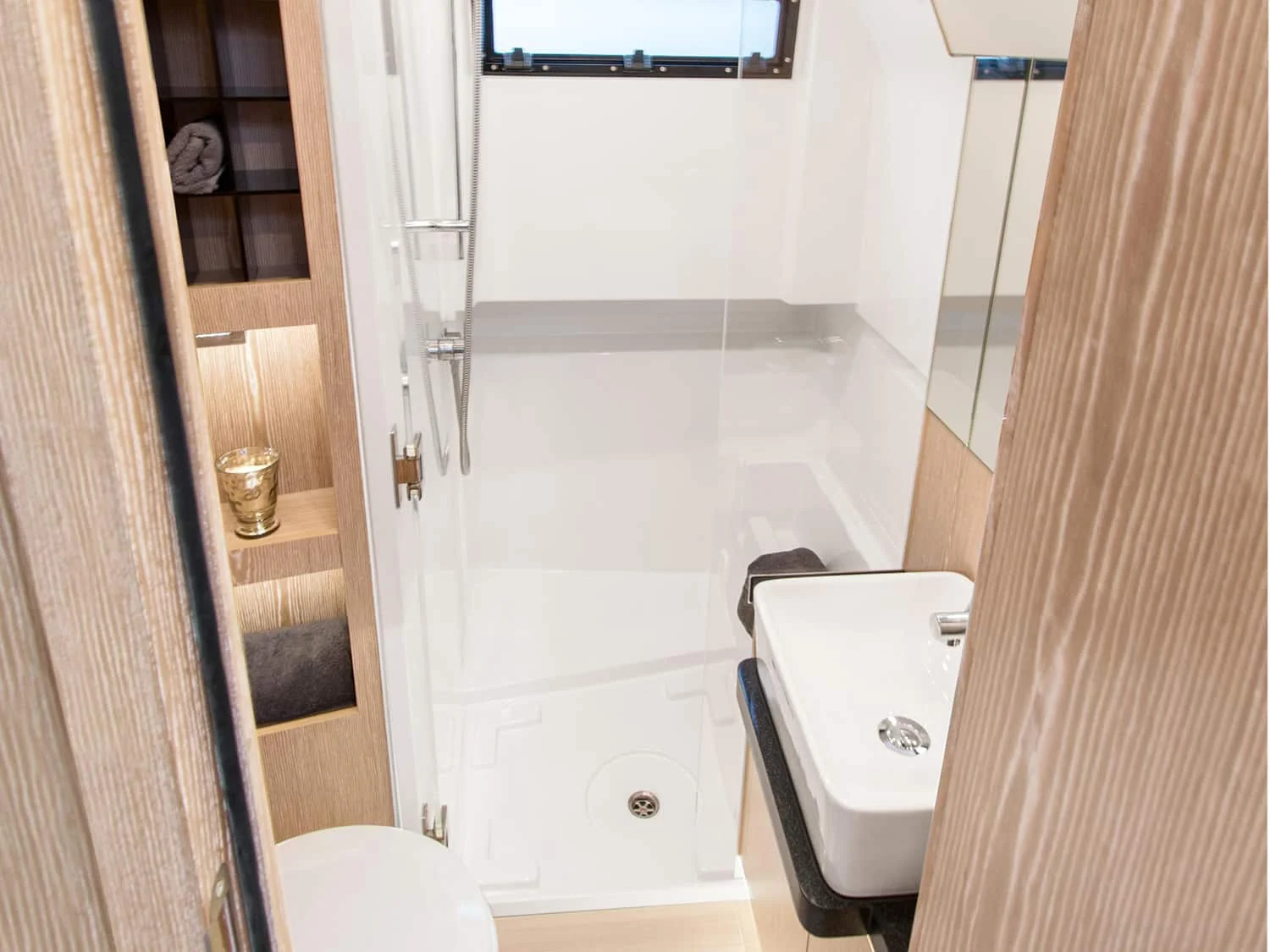 Fjord 44 Open - photo 20 yacht charter Cannes