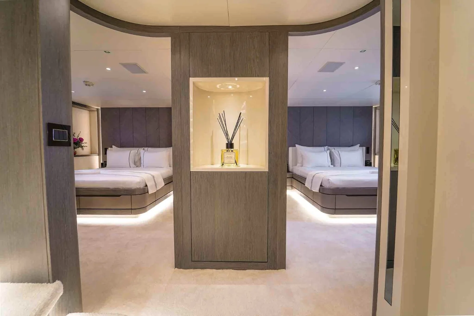 FORTUNA - photo 24 yacht charter Cannes
