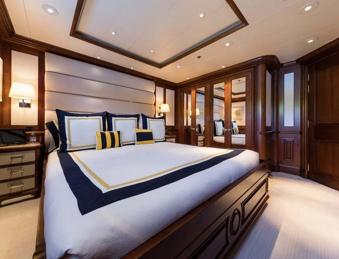 FOS - photo 4, FOS yacht charter