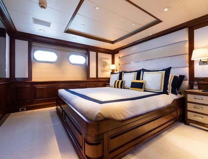 FOS - photo 5, FOS yacht charter