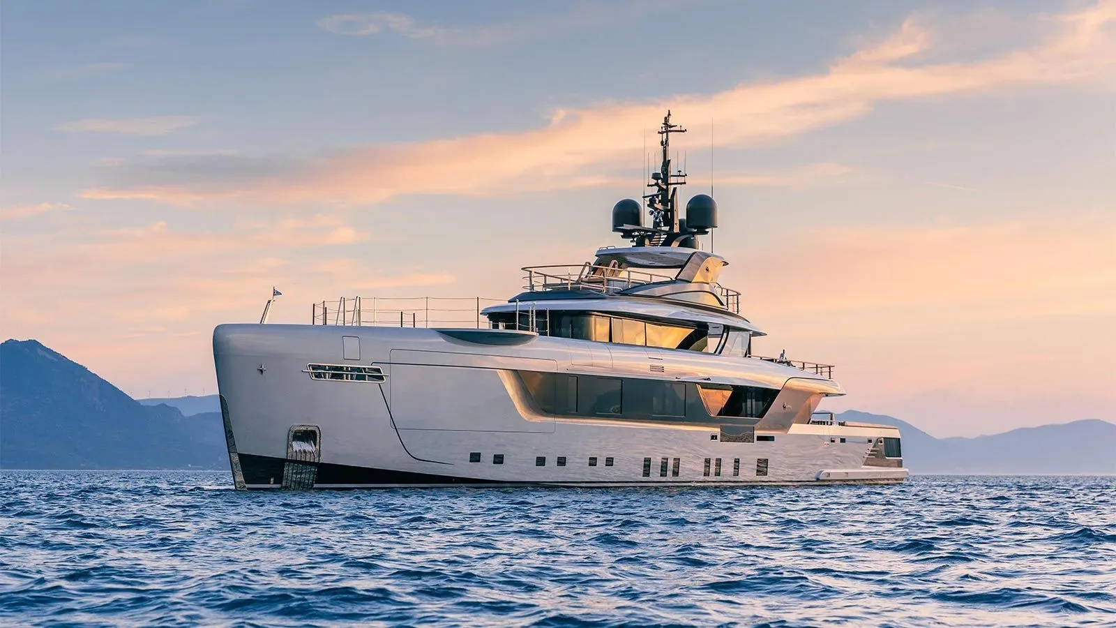 GECO - photo 5 yacht charter Cannes