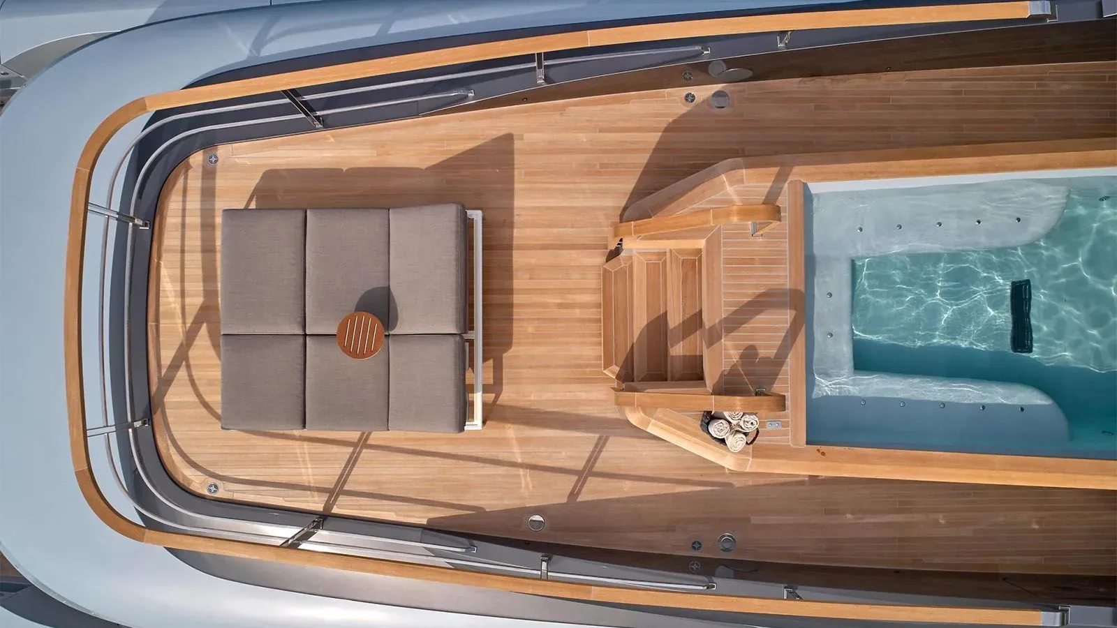 GECO - photo 14 yacht charter Cannes
