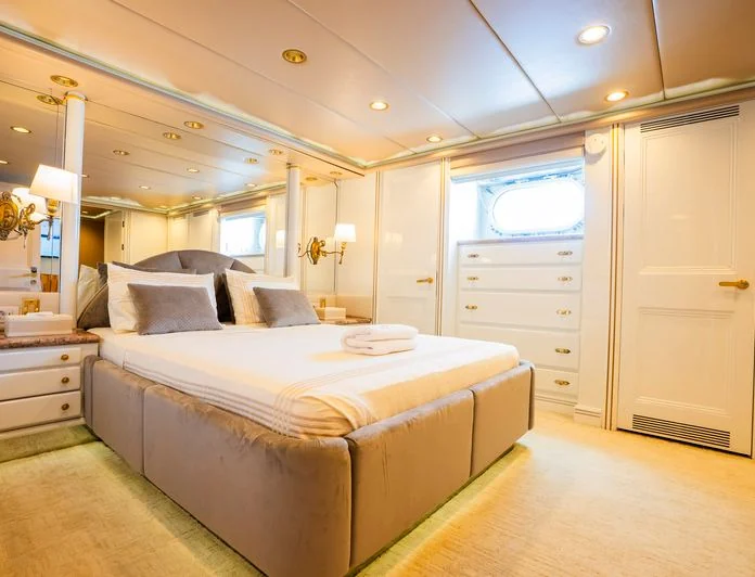 GRACE - photo 14, GRACE yacht charter