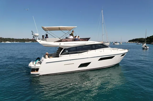 Greenline 45 Coupe - boat charter Cannes