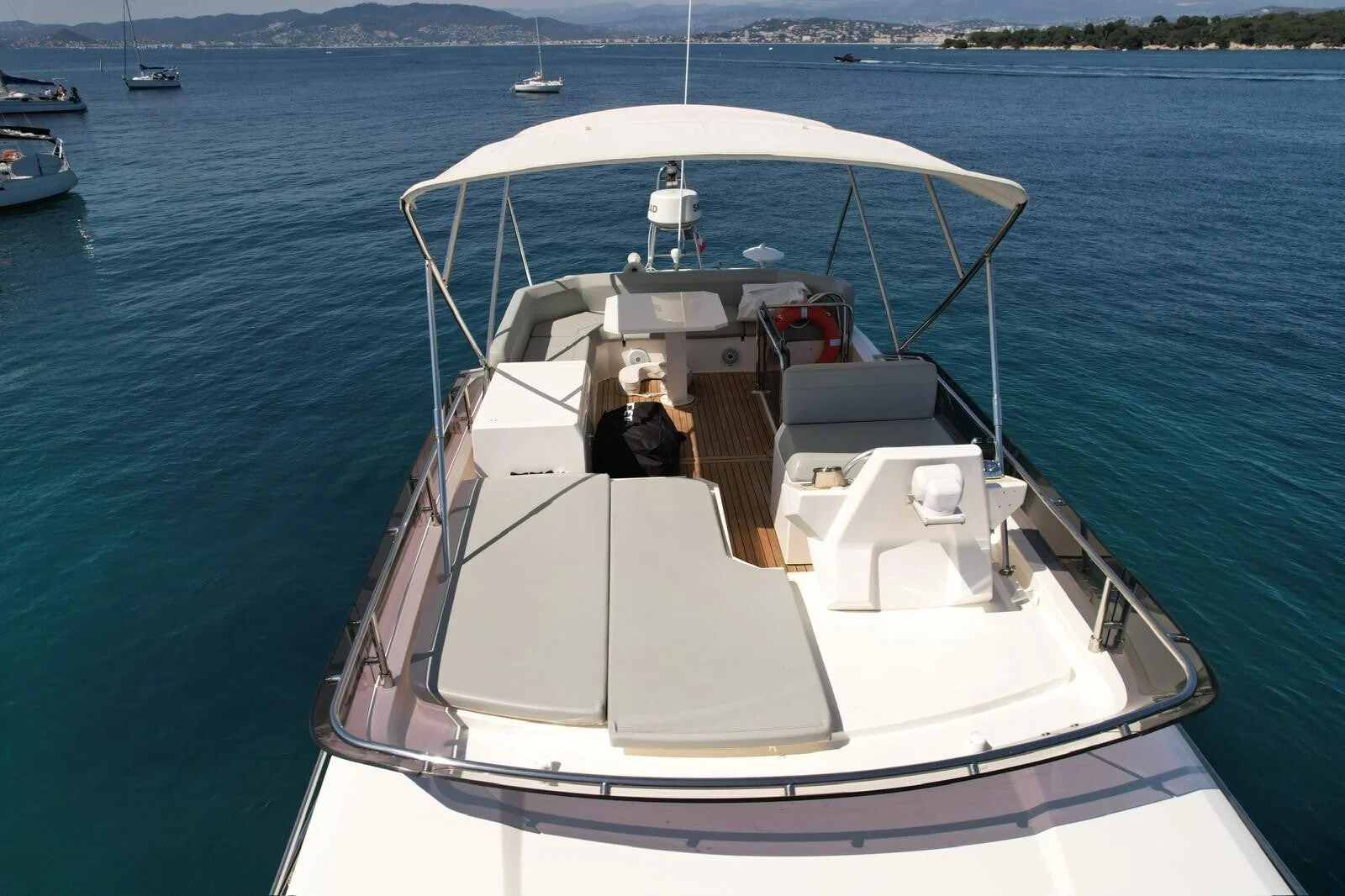Greenline 45 Coupe - photo 6 yacht charter Cannes