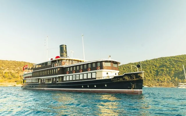 HALAS 71 - classic yacht for week charter