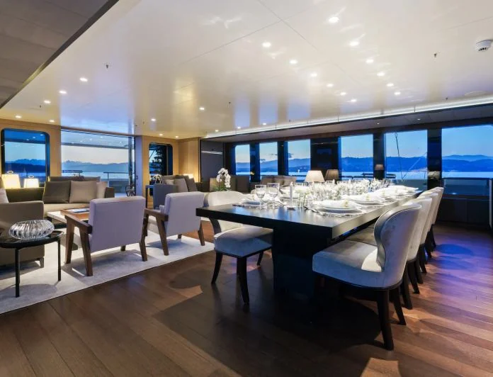 HALO - photo 4, HALO yacht charter