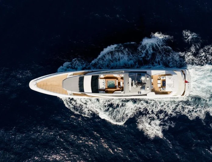 HALO - photo 16, HALO yacht charter