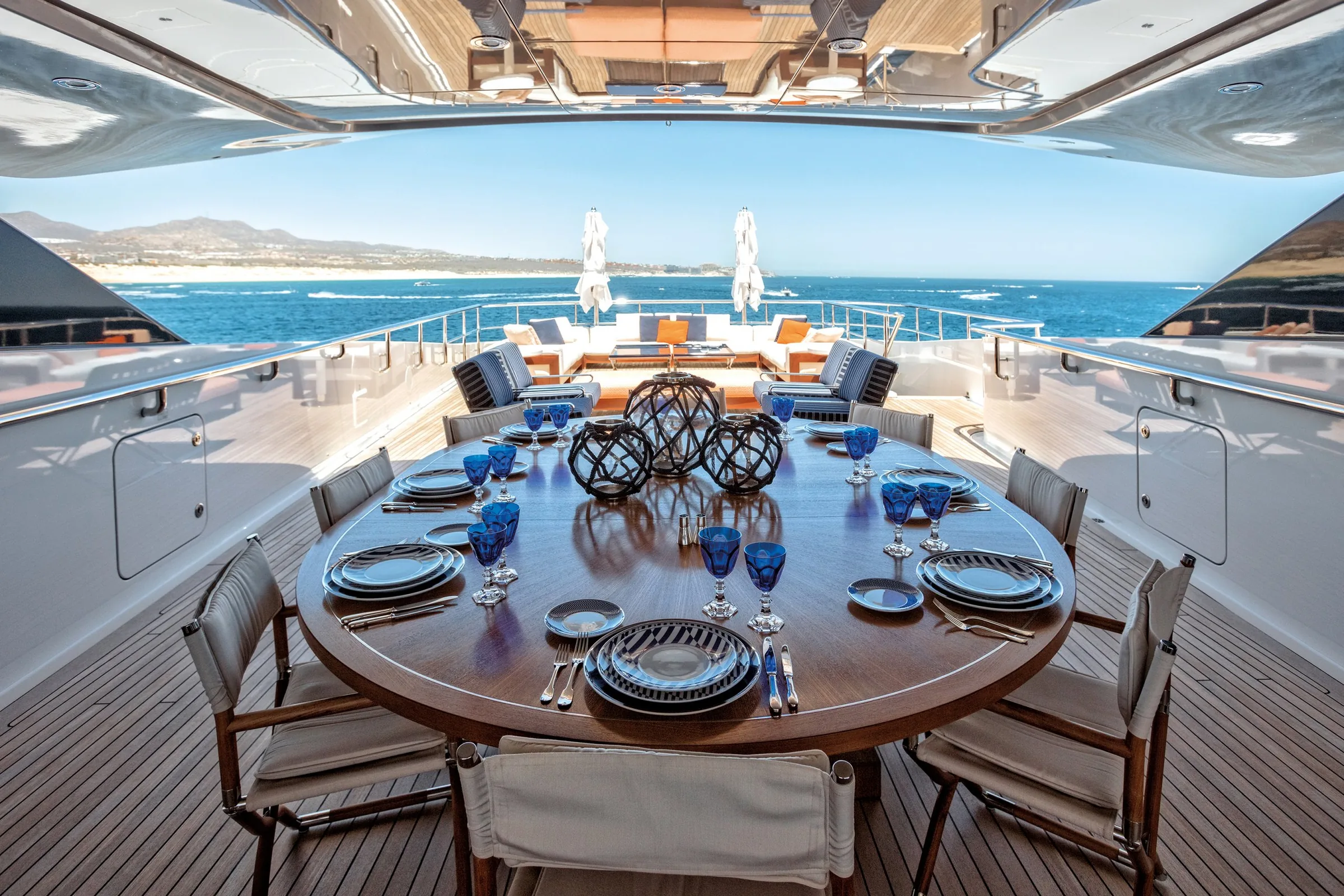 HALO - photo 16 yacht charter Cannes