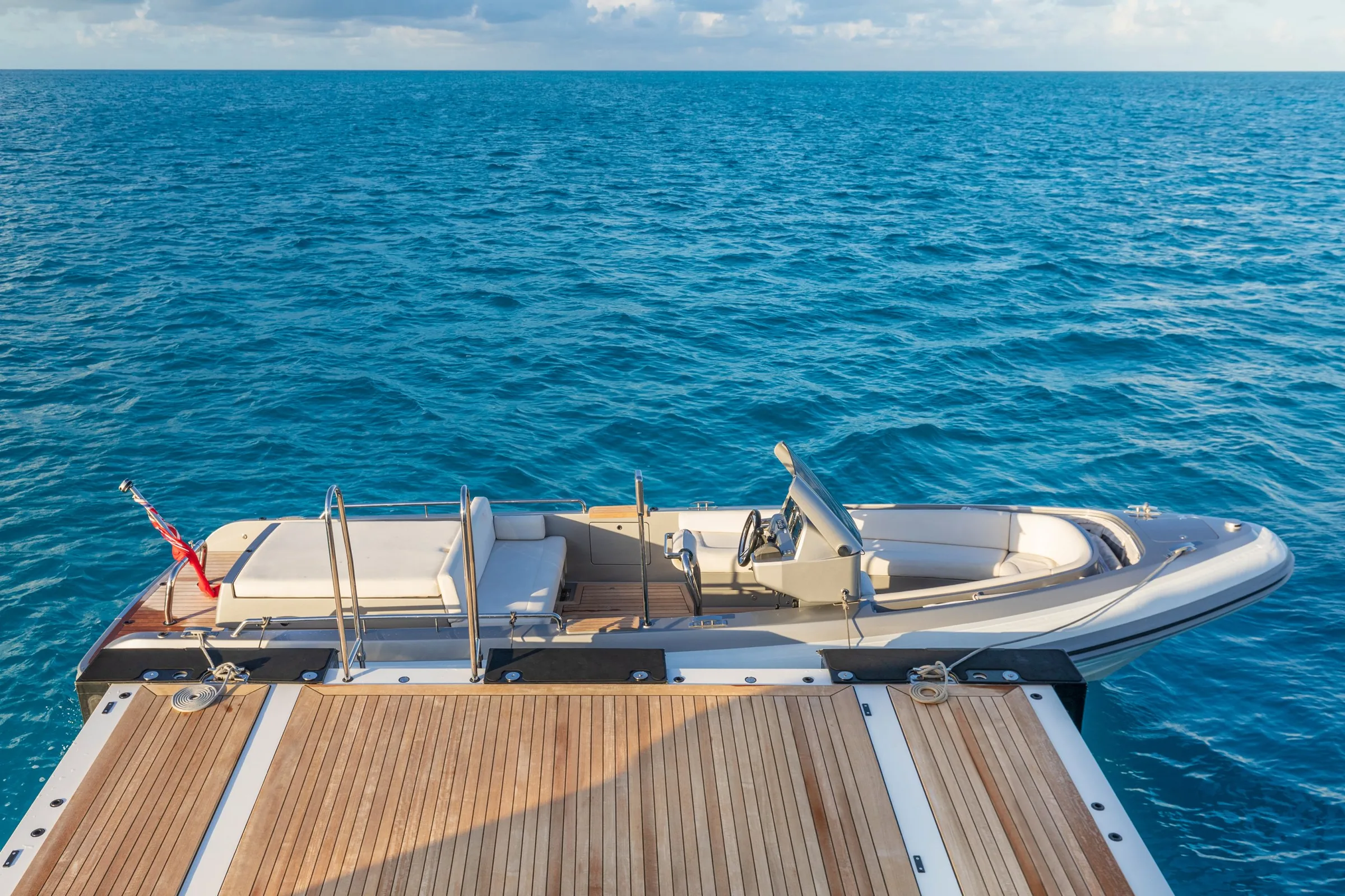 HALO - photo 26 yacht charter Cannes