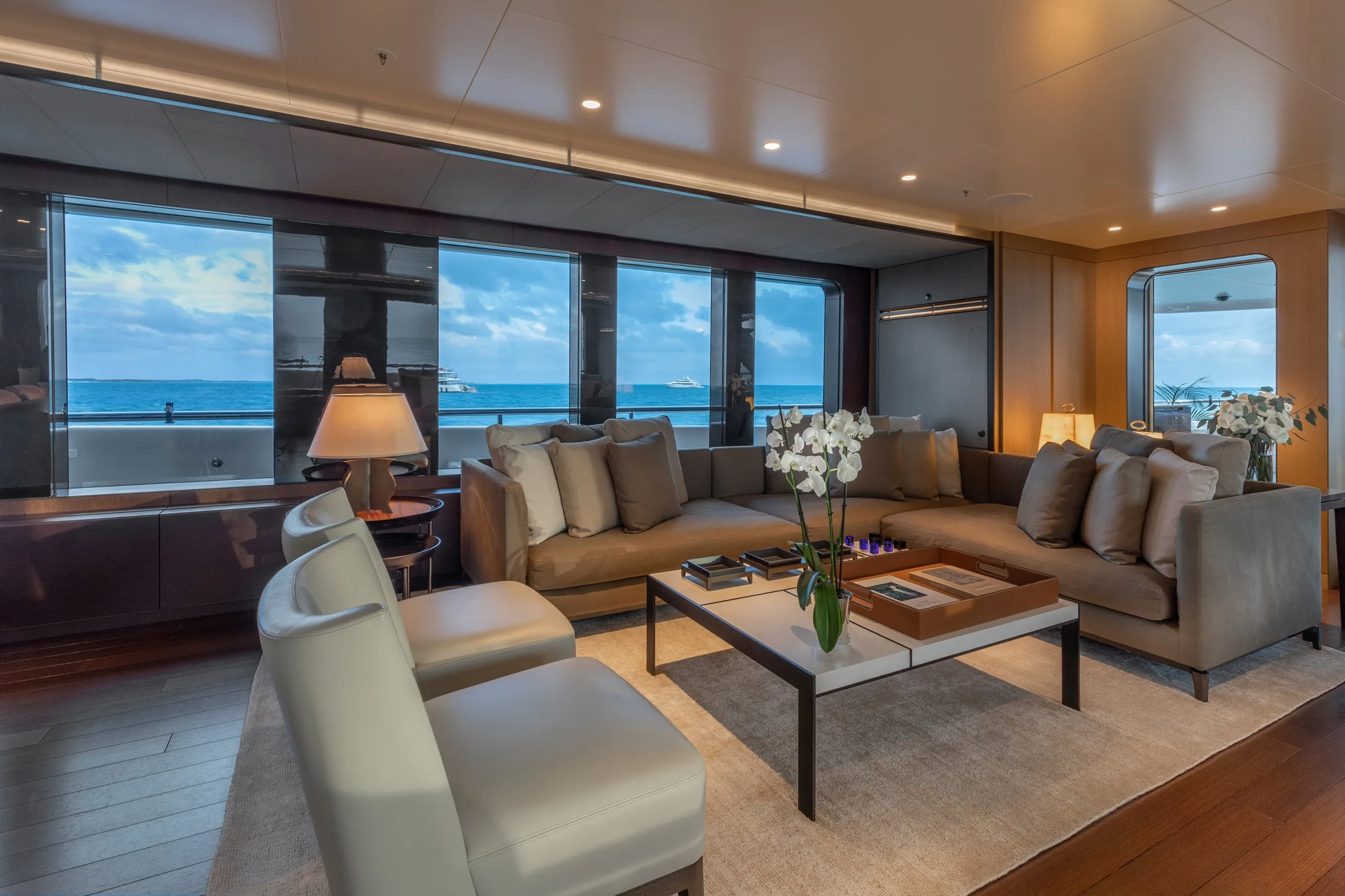 HALO - photo 38 yacht charter Cannes